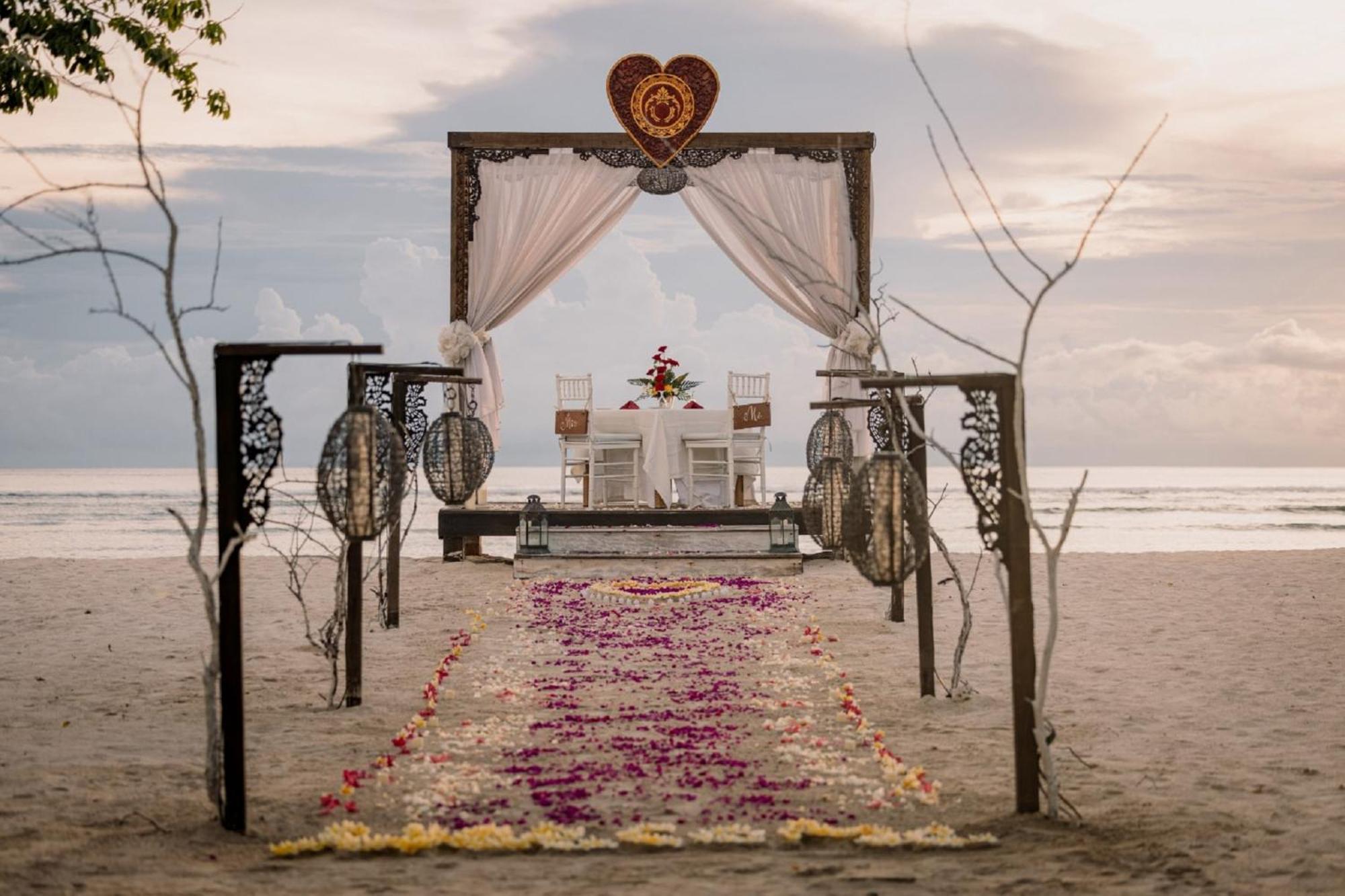 Ombak Sunset Hotel Quần đảo Gili Ngoại thất bức ảnh